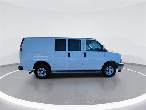 Used 2024 Chevrolet Express 2500 w/ Driver Convenience Package image 9