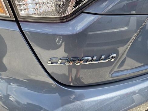 Used 2026 Toyota Corolla LE FWD image 5