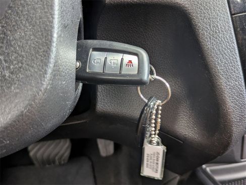 Used 2017 Nissan Rogue S image 21