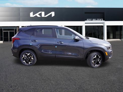 New 2026 Kia Seltos S AWD/4WD image 2