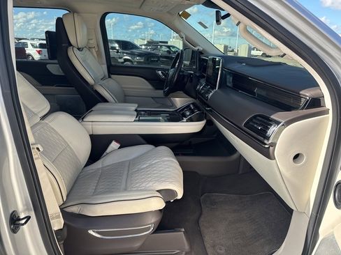 Used 2018 Lincoln Navigator Black Label w/ Cargo Package image 10