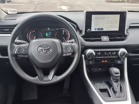 Certified 2025 Toyota RAV4 XLE FWD image 5