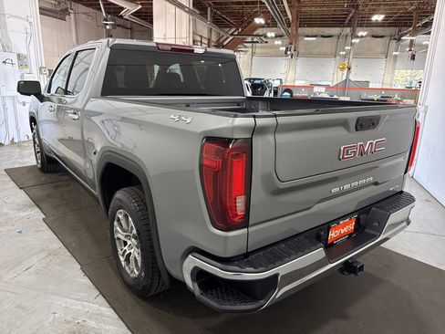 Certified 2024 GMC Sierra 1500 SLT image 5