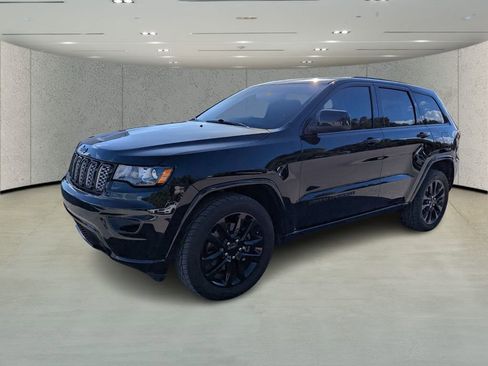 Used 2022 Jeep Grand Cherokee Laredo X image 7