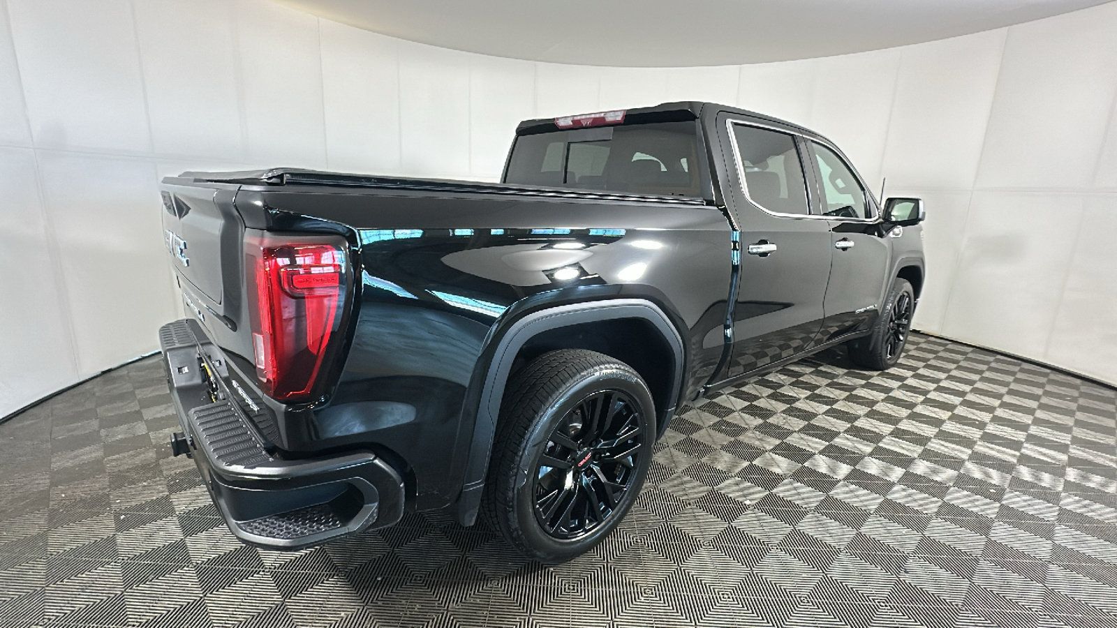Used 2021 GMC Sierra 1500 Denali w/ Denali Ultimate Package AWD/4WD image 3