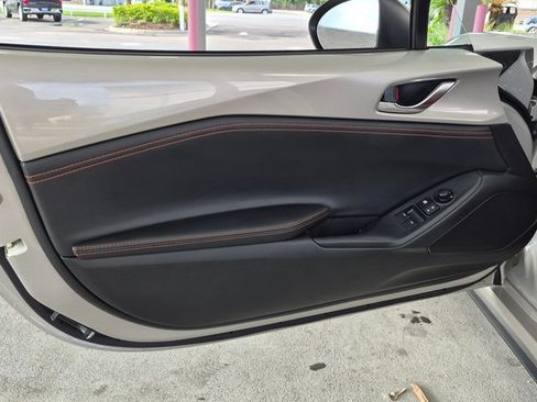 Used 2023 MAZDA MX-5 Miata Grand Touring RWD image 18