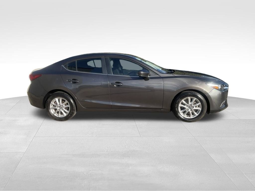 Used 2017 MAZDA MAZDA3 Sport w/ Preferred Equipment Package FWD image 4