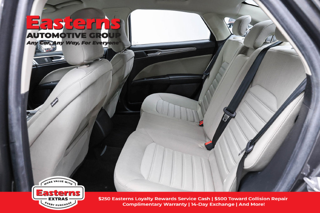 Used 2018 Ford Fusion S FWD image 21