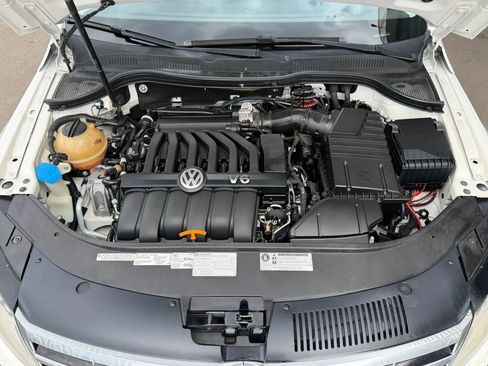 Used 2013 Volkswagen CC Executive AWD/4WD image 8