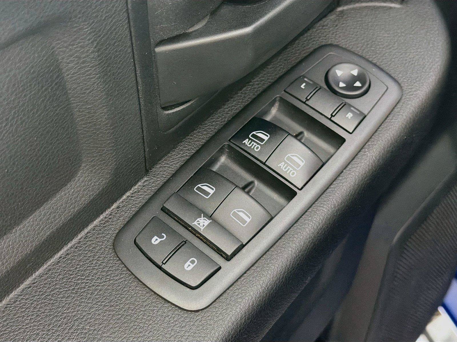 Used 2018 RAM 3500 Tradesman w/ Chrome Appearance Group AWD/4WD image 23