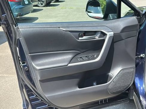 Certified 2025 Toyota RAV4 XLE AWD/4WD image 9