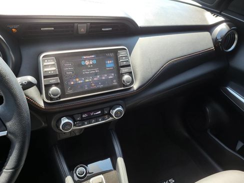 Used 2019 Nissan Kicks SR w/ SR Premium Package FWD image 25