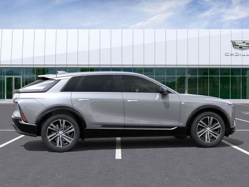 New 2025 Cadillac Lyriq Luxury image 5