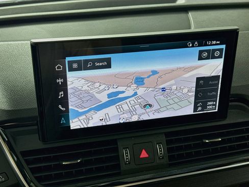 Used 2023 Audi Q5 2.0T Prestige w/ Prestige Package image 2