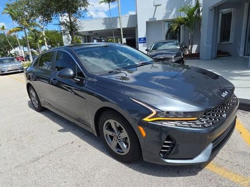 Used 2022 Kia K5 LXS FWD image 3