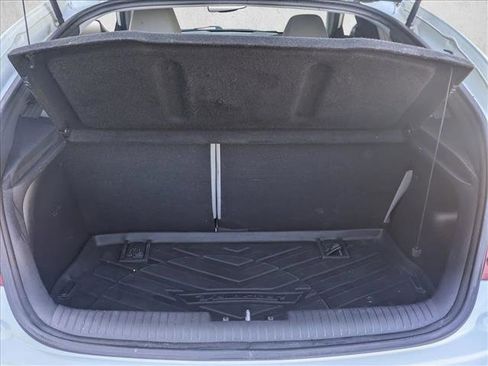 Used 2013 Hyundai Veloster w/Gray Int image 6