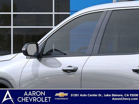 New 2026 Chevrolet Traverse LT image 12