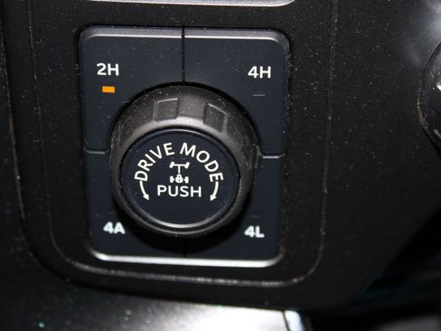 Used 2021 Ford F150 Lariat image 31