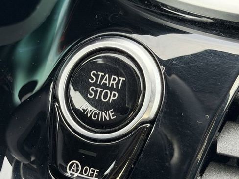 Used 2023 BMW 530i image 10