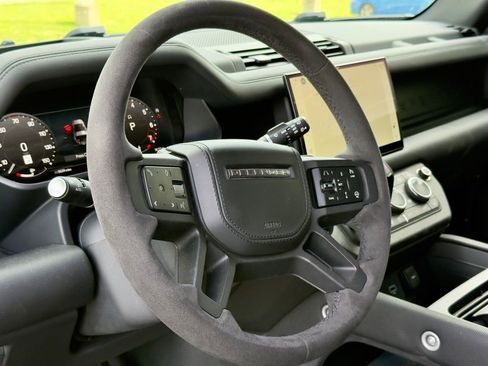 Used 2023 Land Rover Defender 90 Carpathian Edition image 10