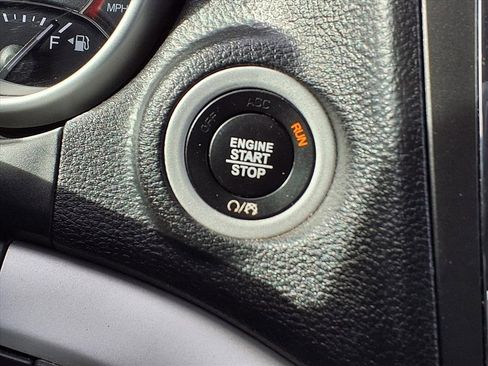 Used 2020 Dodge Journey SE w/ SE Popular Equipment Group image 14