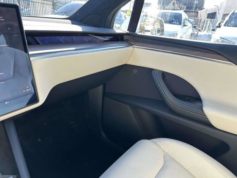 Used 2023 Tesla Model X AWD/4WD image 19