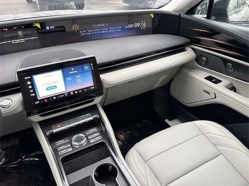 New 2026 Lincoln Nautilus Premier w/ Equipment Group 102A image 15