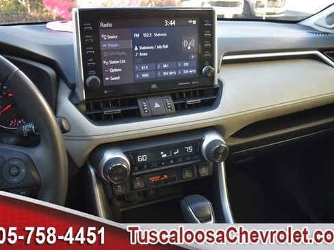 Used 2022 Toyota RAV4 XLE Premium image 36