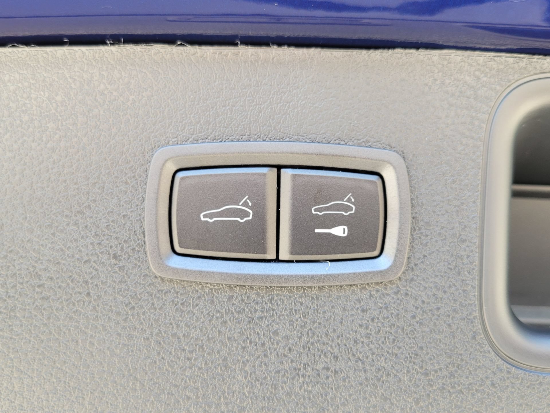 Used 2026 Porsche Macan Turbo AWD/4WD image 30