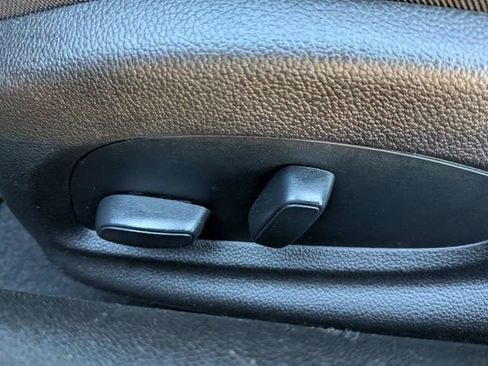 Used 2021 Chevrolet Camaro LT image 14