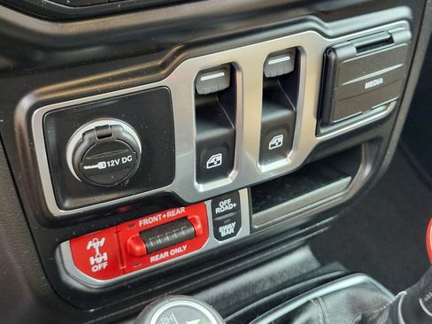 Used 2023 Jeep Wrangler Rubicon w/ LED Lighting Group AWD/4WD image 20