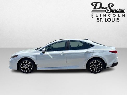 Used 2025 Toyota Camry XLE FWD image 6