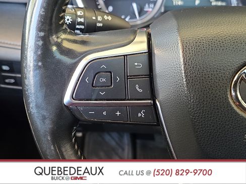 Used 2021 Toyota Highlander XSE FWD image 15