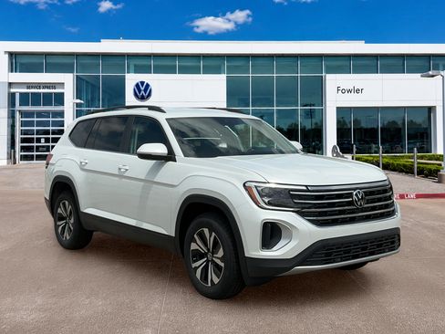 New 2026 Volkswagen Atlas SE FWD image 3