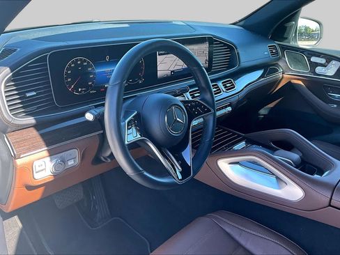 Certified 2025 Mercedes-Benz GLE 450 4MATIC image 18