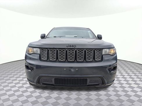 Used 2018 Jeep Grand Cherokee Altitude image 8