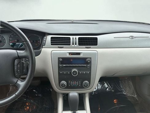 Used 2008 Chevrolet Impala LT w/ Luxury Edition Package FWD image 4