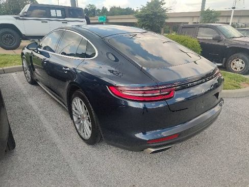 Used 2017 Porsche Panamera 4 AWD/4WD image 9
