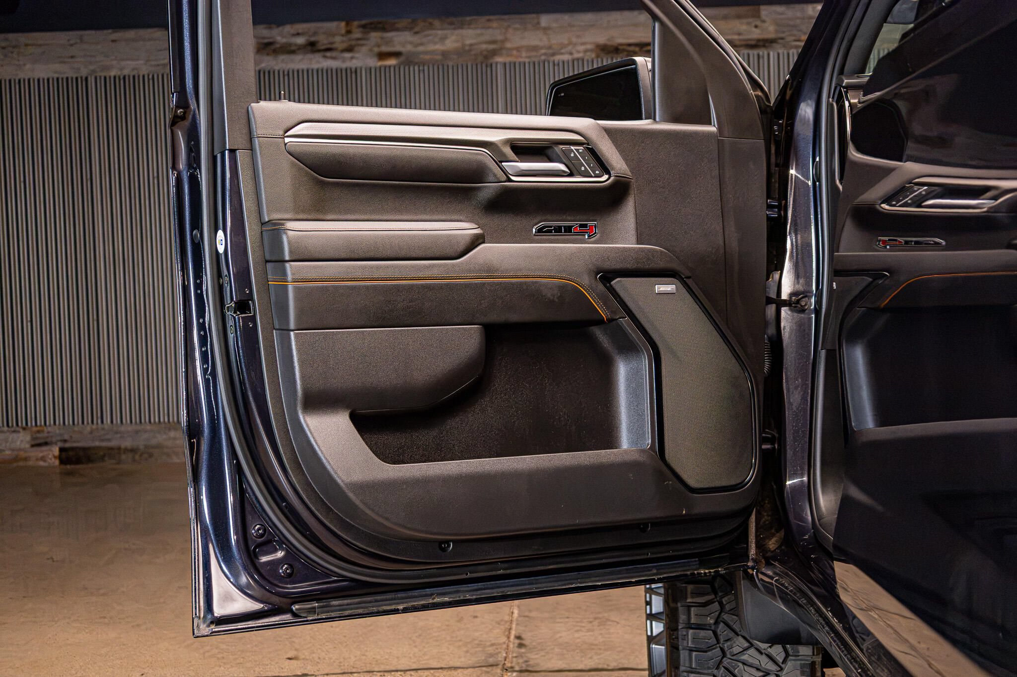Used 2022 GMC Sierra 1500 AT4 w/ AT4 Premium Package AWD/4WD image 42