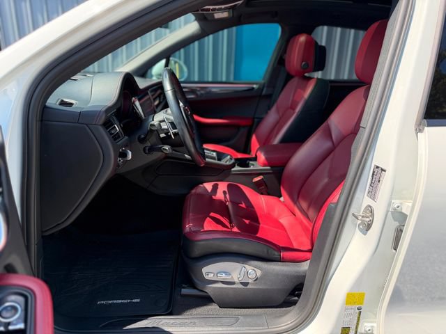 Used 2022 Porsche Macan AWD/4WD image 93