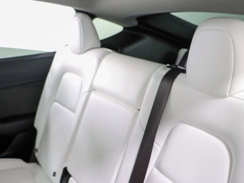 Used 2025 Tesla Model Y Long Range image 22