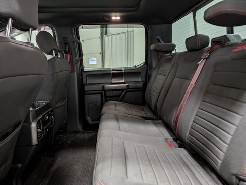 Used 2019 Ford F150 XLT w/ Equipment Group 302A Luxury AWD/4WD image 17
