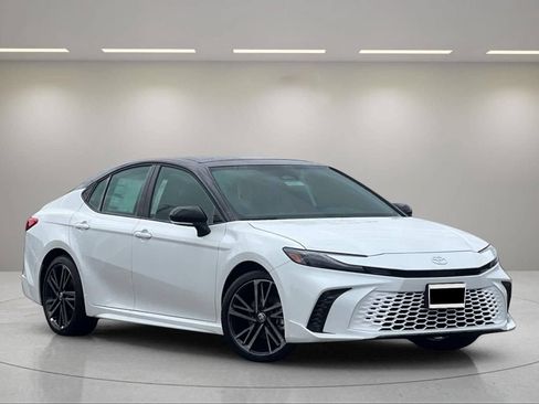 New 2026 Toyota Camry XSE FWD image 2