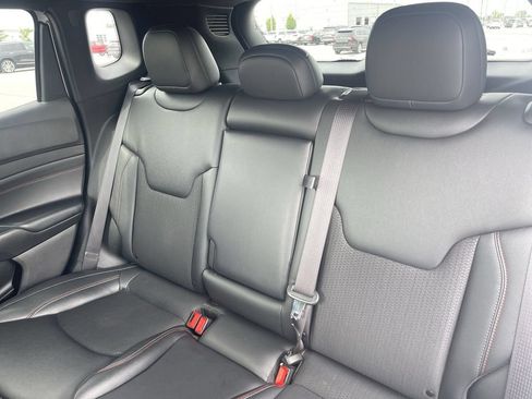 Used 2025 Jeep Compass Trailhawk AWD/4WD image 34