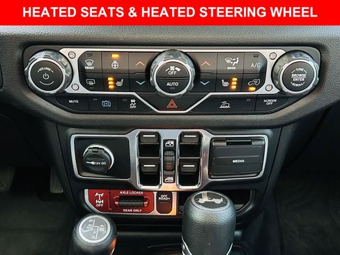 Used 2024 Jeep Wrangler Unlimited AWD/4WD image 8