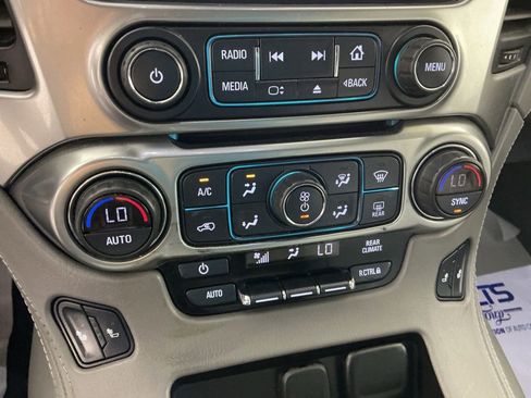 Used 2020 Chevrolet Tahoe LT w/ Off-Road Package AWD/4WD image 22
