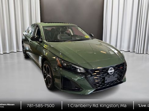 New 2026 Nissan Altima 2.5 SR w/ SR Premium Package AWD/4WD image 3