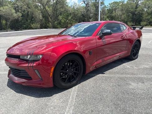 Used 2018 Chevrolet Camaro LT RWD image 1