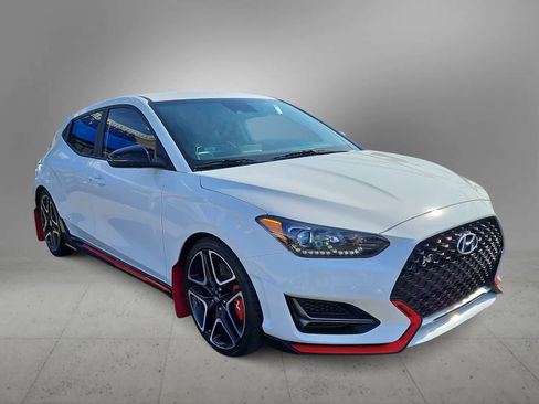 Used 2022 Hyundai Veloster N image 2