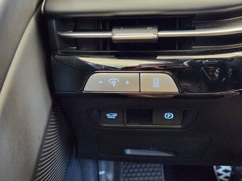 Used 2025 Genesis G80 3.5T Sport image 19